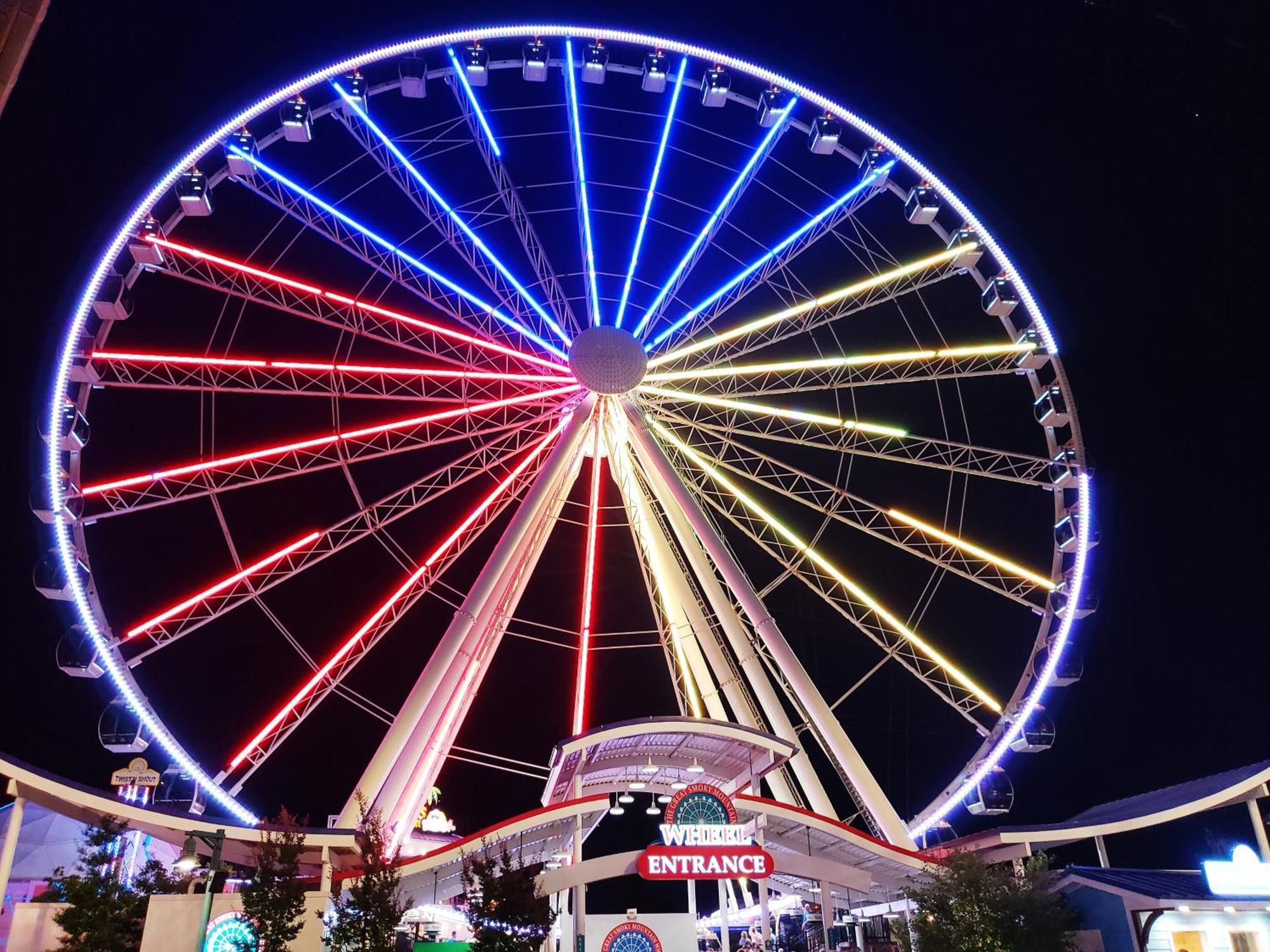 A Great Escape - Get 1089 Of Free Area Attraction Tickets For Each Paid Day, Dollywood And More! Pigeon Forge Rum bild